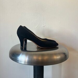Vintage Stuart Weitzman pumps